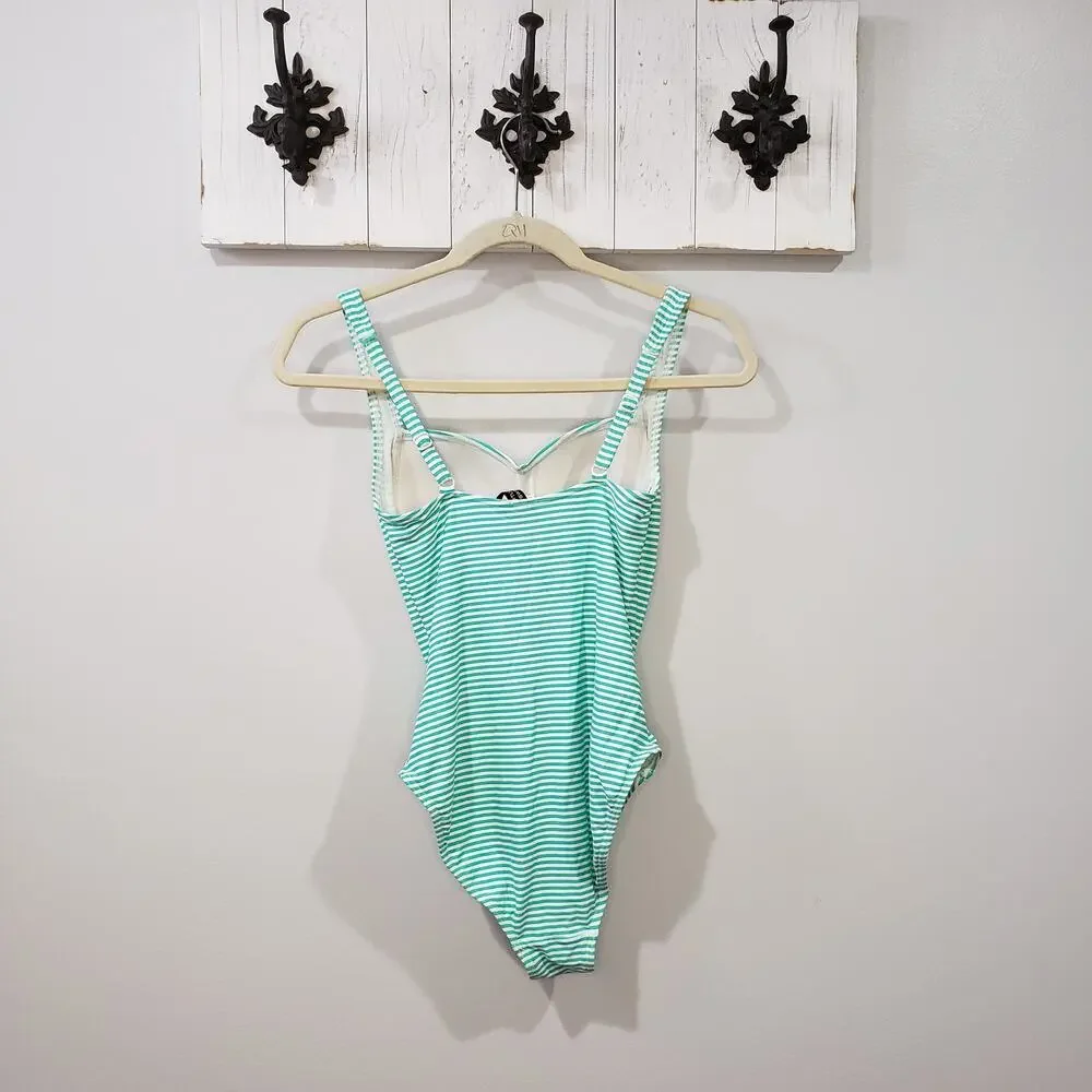 Nip Tuck One Piece Swimsuit Womens 4 Green White Stripe Ruched Control